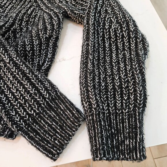 John + Jenn Sweater Medium Black & White Knit Designer Chevron Pattern Ribbed - Picture 5 of 11